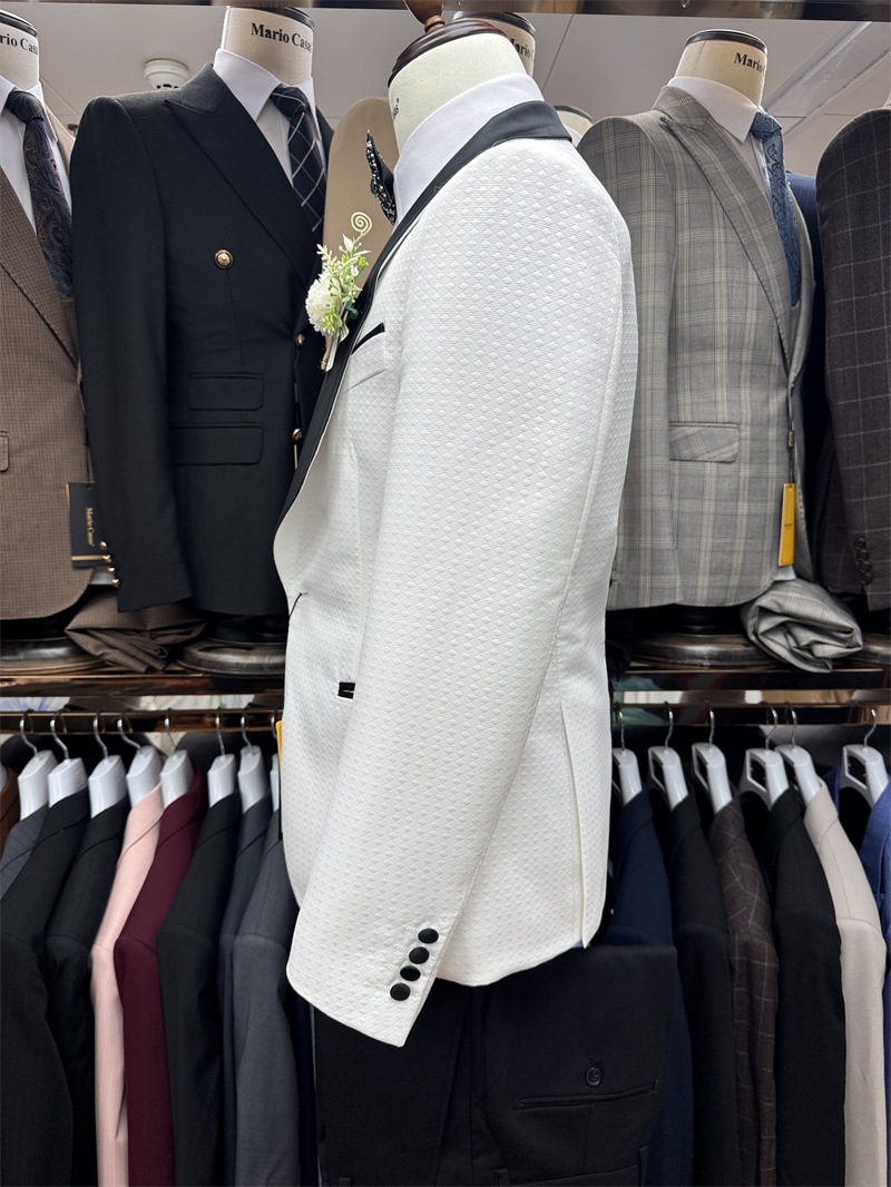 Smoking ślubny w kratę dla pan – Men Formal Wear 2025 recenzja i cena